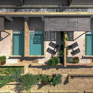 Pnoes Luxury Aparthotel